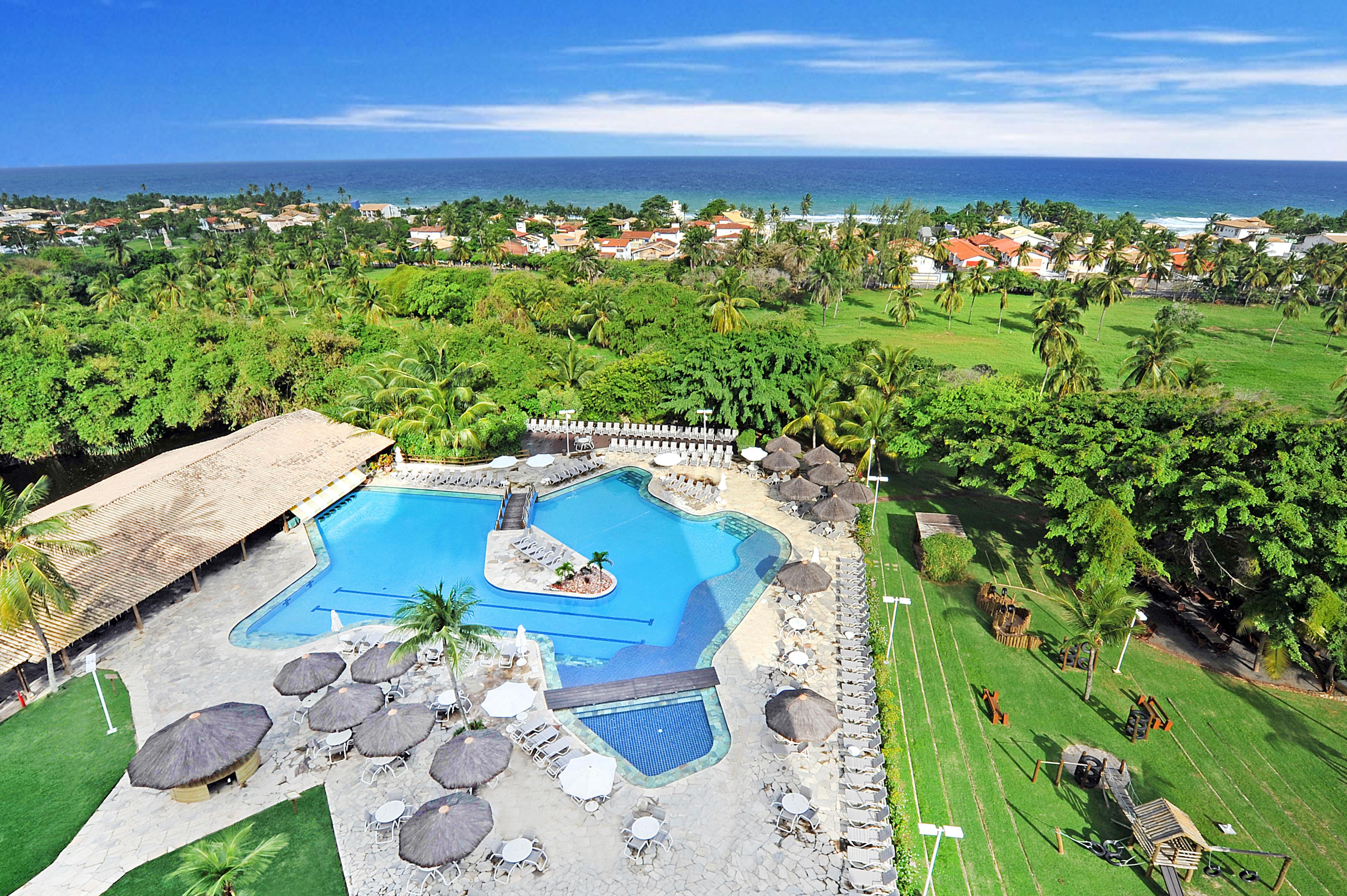 ホテル デヴィレ プライム サルバドール エクステリア 写真 Aerial view of the resort