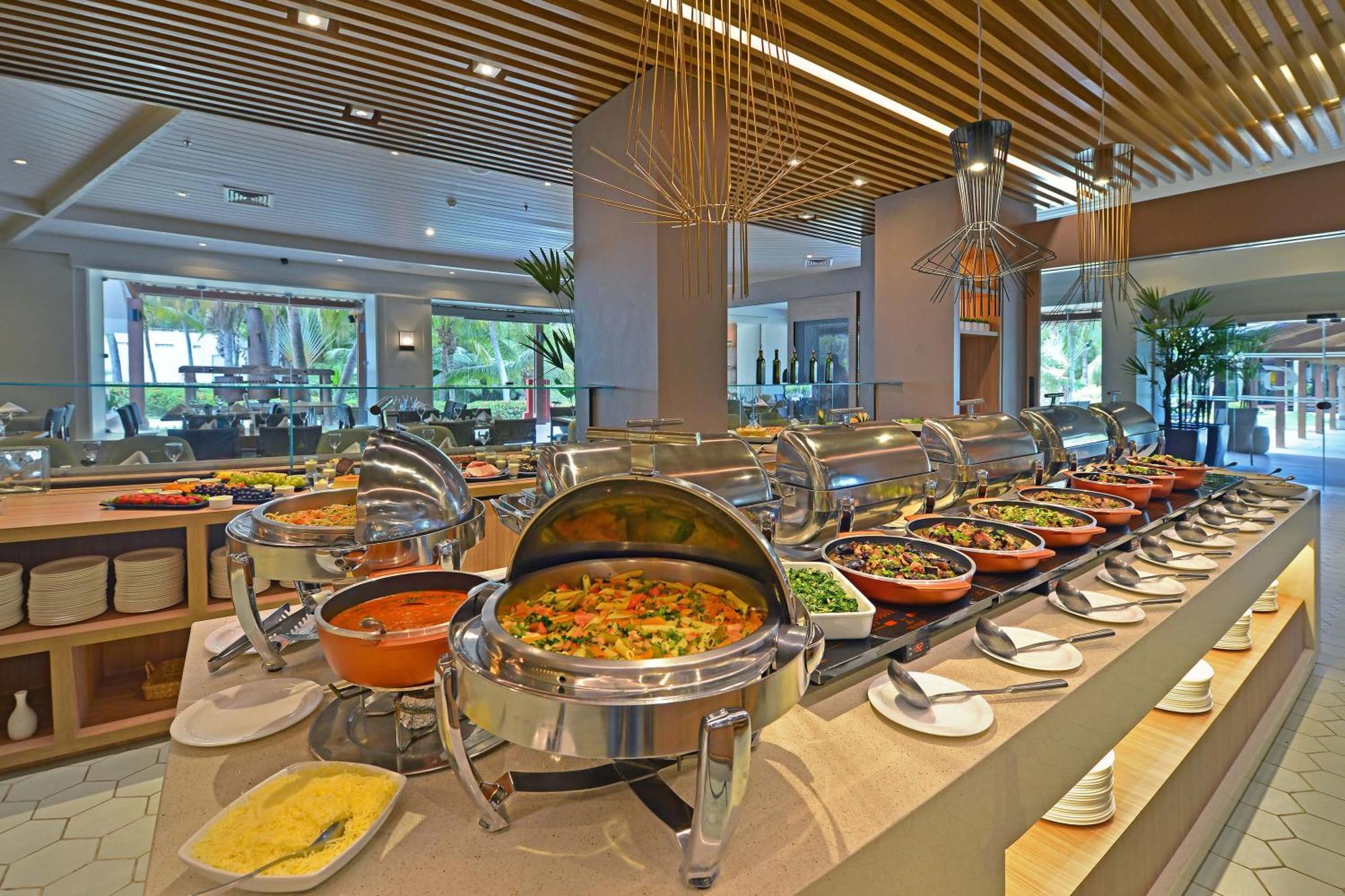 ホテル デヴィレ プライム サルバドール エクステリア 写真 A buffet at a hotel