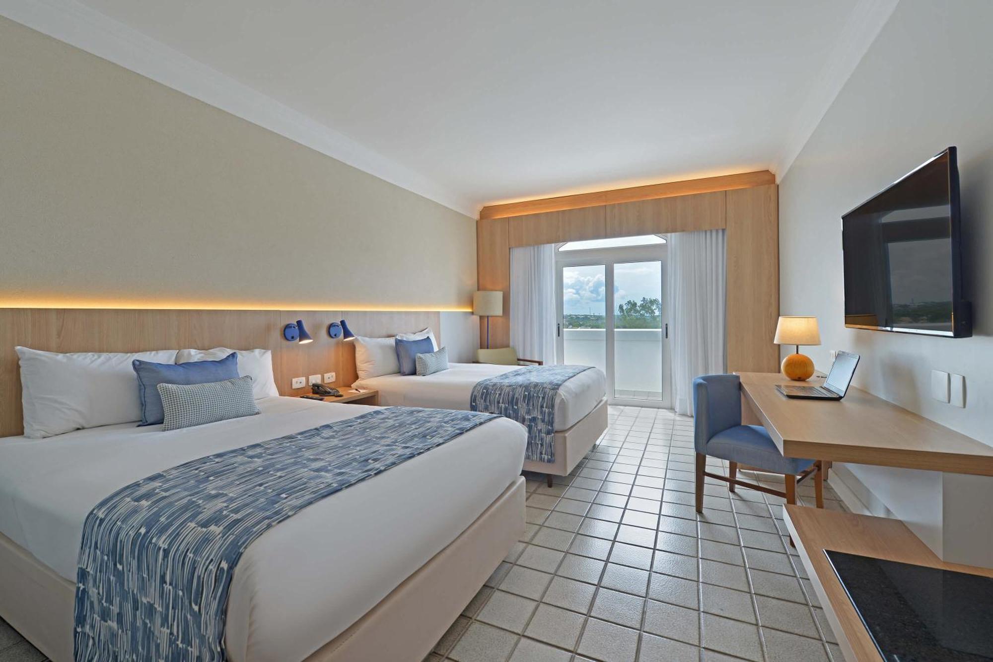ホテル デヴィレ プライム サルバドール エクステリア 写真 A room at the Iberostar Grand Hotel Bávaro