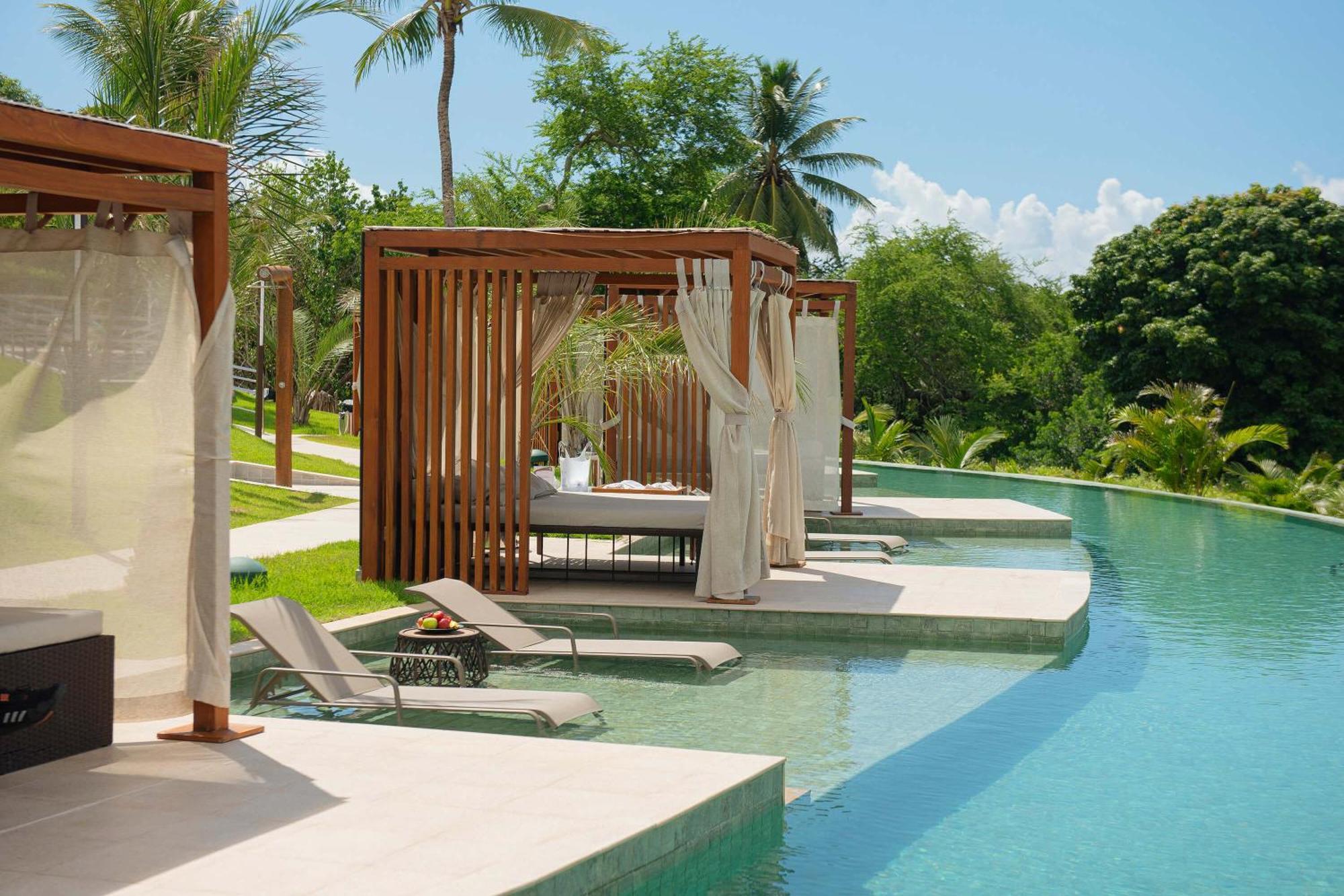 ホテル デヴィレ プライム サルバドール エクステリア 写真 The swimming pool at the resort