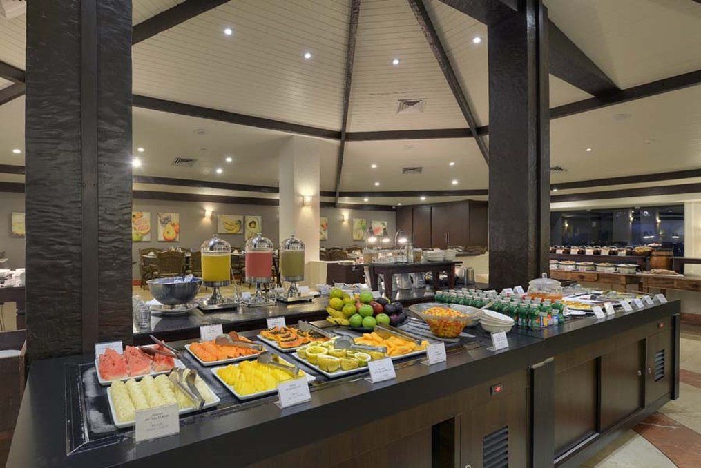 ホテル デヴィレ プライム サルバドール エクステリア 写真 A buffet at a hotel