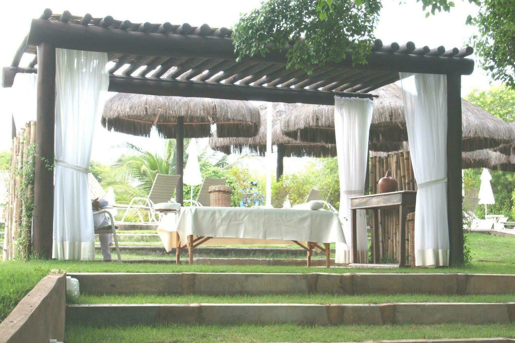 ホテル デヴィレ プライム サルバドール エクステリア 写真 A spa at a resort in Cancun, Mexico